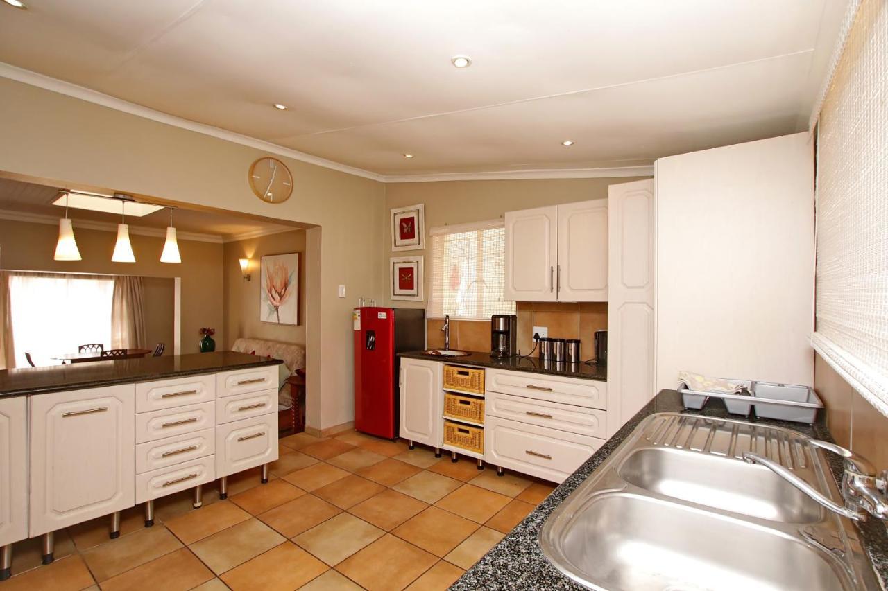 Arum Place Guest House Johannesburg Esterno foto